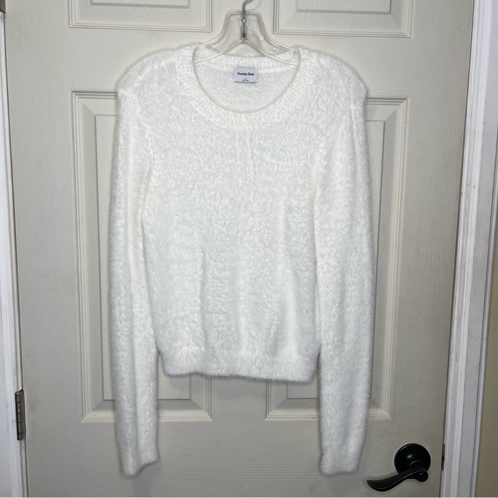 Sunday Women’s White Best Kitten Sweater Sz S